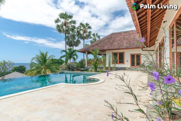 Spacious Villa with Ocean View in Bukti