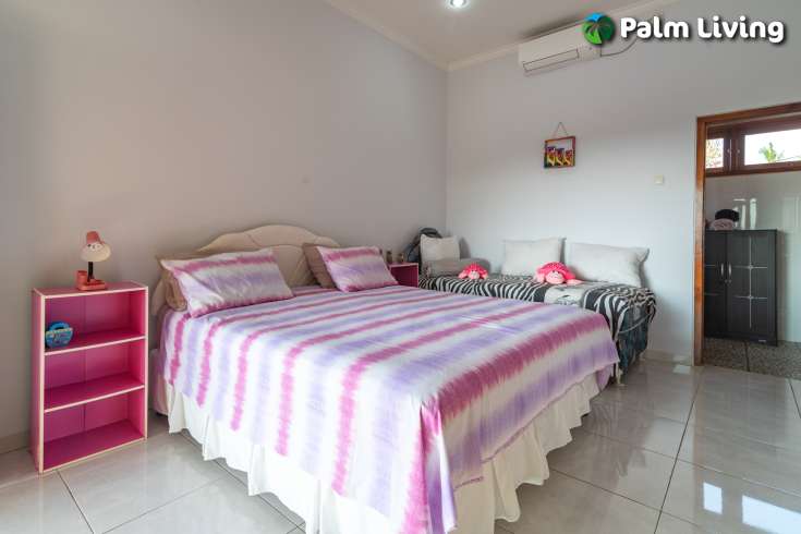 Balinese Hillside Villa in Nature for Sale