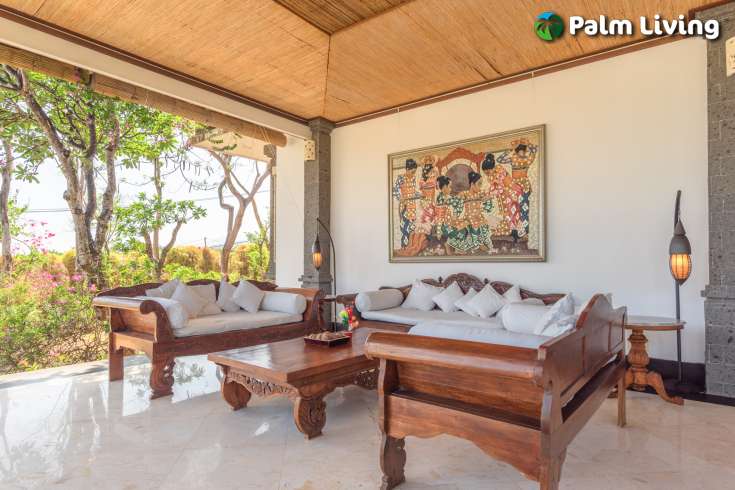 Spacious Hillside Villa in Kayuputih
