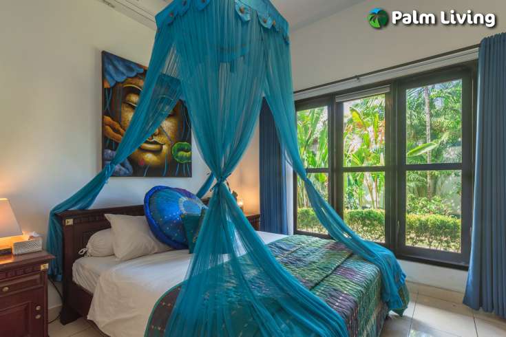 Tasteful Beachfront Villa with Guest House
