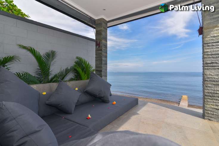 Beachfront  Villa Nearby Lovina