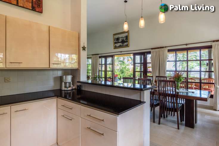 Beautiful Five Bedrooms Beachfront Villa