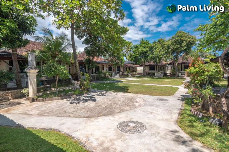 Beachfront Cottages in Lovina For Sale