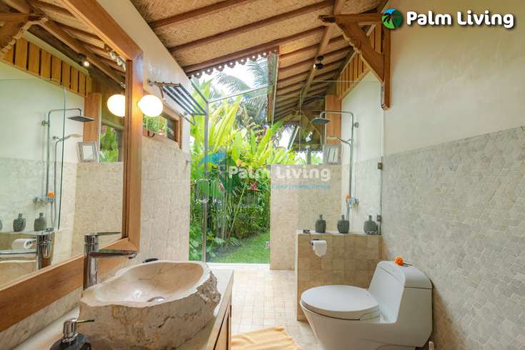 Guesthouse for Sale in Rice Fields