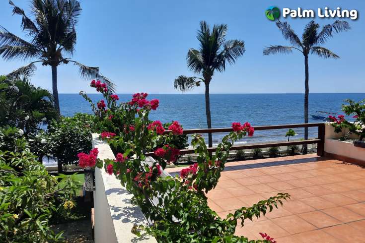 Beachfront Tropical Garden Villa