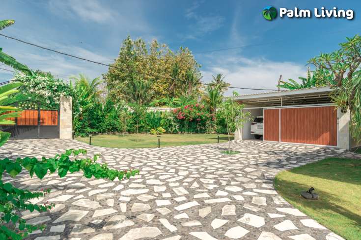 Spacious Beautiful Garden Villa for Sale