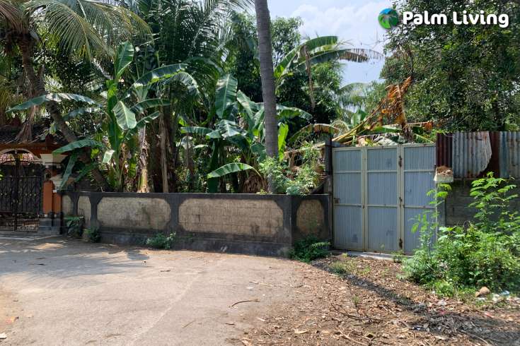A Plot Land for Sale in Labuhan Aji