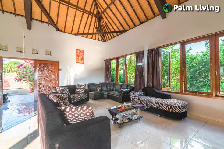 Balinese Hillside Villa in Nature for Sale