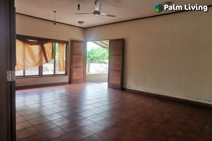 House & Restaurant For Sale