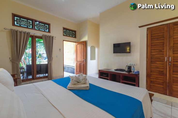 Serene Lovina Villa with Bungalow