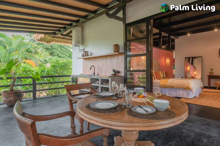 Absolute Beachfront Villa - Center Lovina