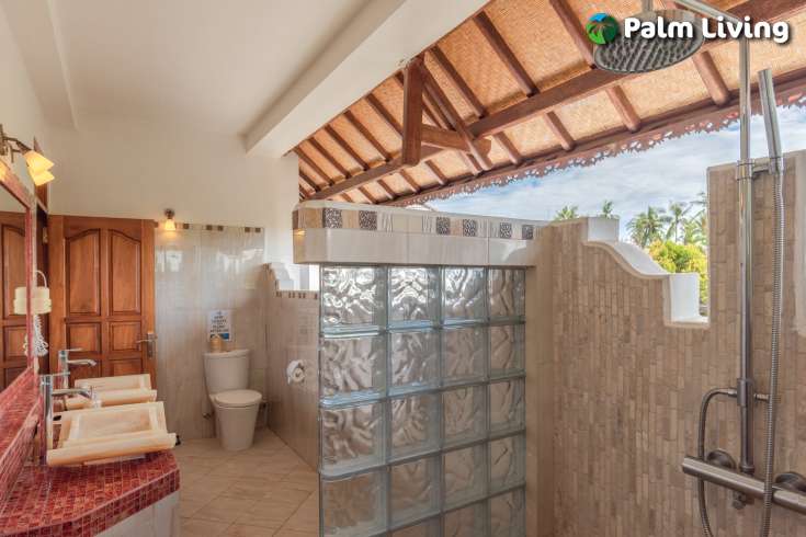Luxurious Retreat in Central Lovina