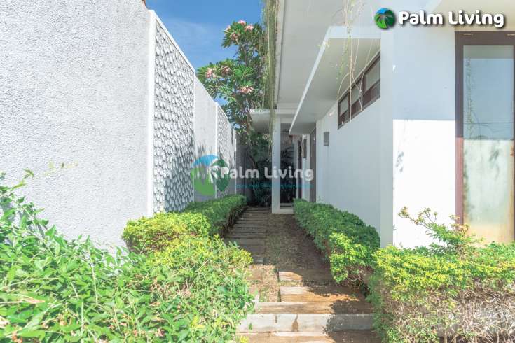 Minimalist House in Singaraja for Sale