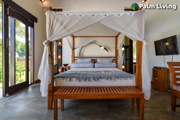 Beachfront Villa In Brongbong Bali For Sale