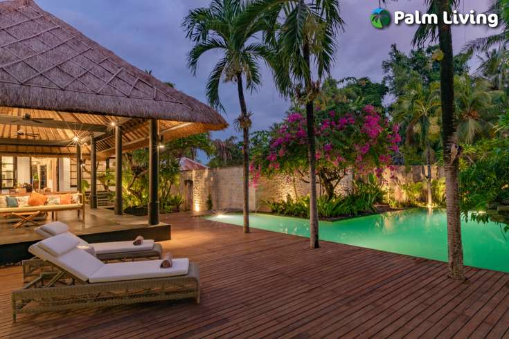 Absolute Beachfront Villa - Center Lovina