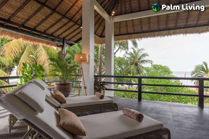 Absolute Beachfront Villa - Center Lovina