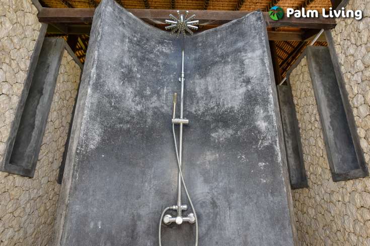 Luxury Balinese Beachfront Villa Dencarik