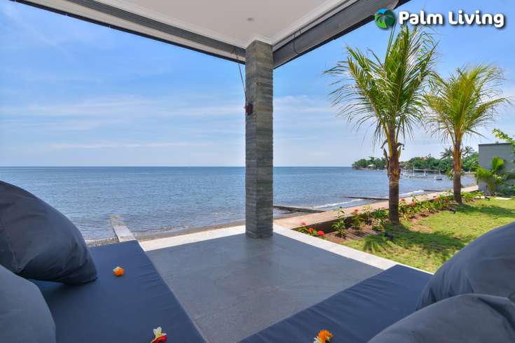 Beachfront  Villa Nearby Lovina