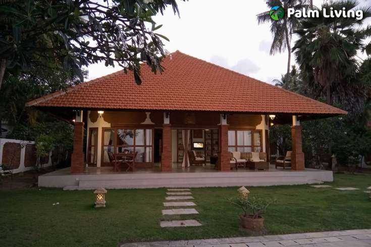 Beautiful Beachfront Villa for Sale