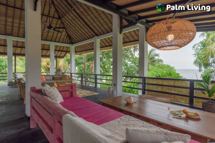 Absolute Beachfront Villa - Center Lovina
