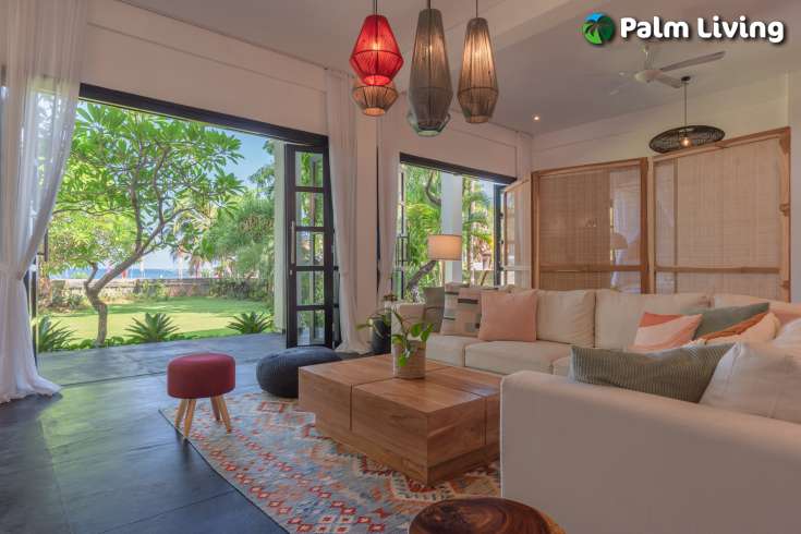 Absolute Beachfront Villa - Center Lovina
