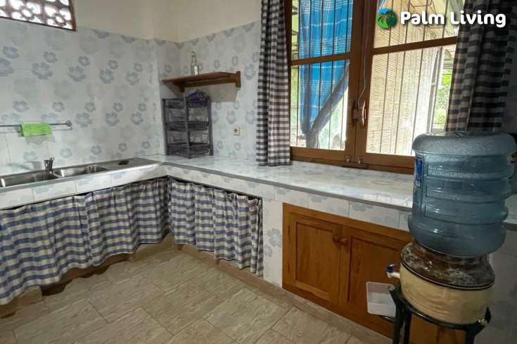 Freehold Alluring House in Kalibukbuk