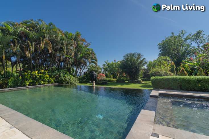 Serene Four Bedroom Villa with Ocean Views