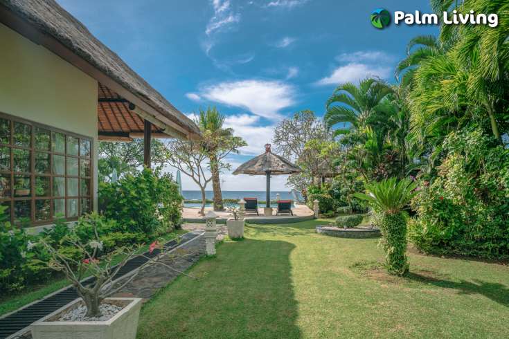 Villa on the Beach with Guest House
