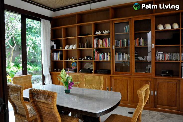 Spacious Hillside Villa in Kayuputih