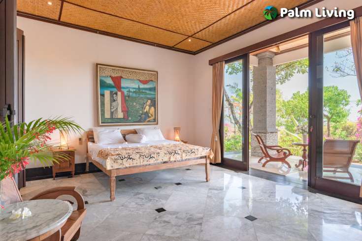 Spacious Hillside Villa in Kayuputih