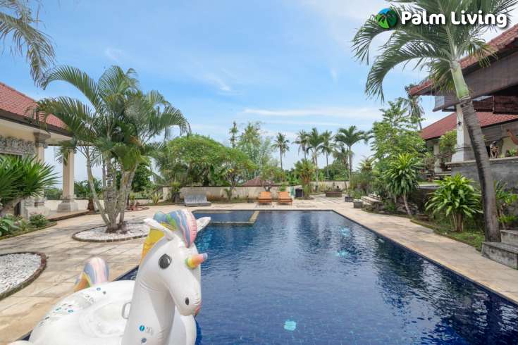 Villa With Balinese Design For Sale
