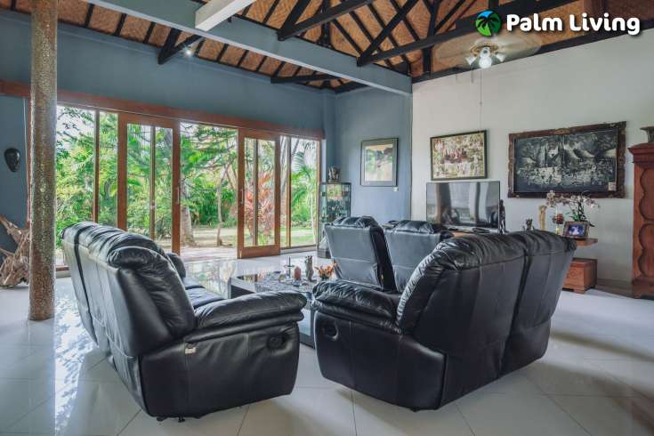 Spacious Garden Villa for Sale