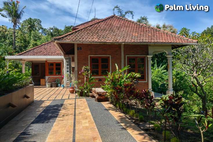 Two Bedroom Hillside Villa with Garden