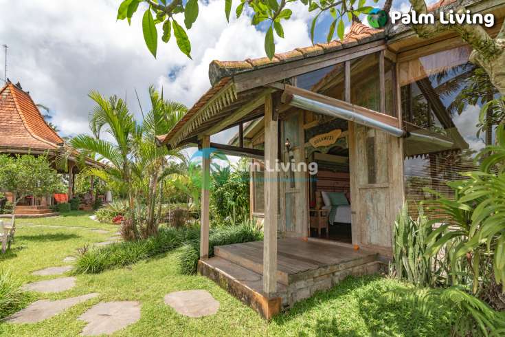 Guesthouse for Sale in Rice Fields