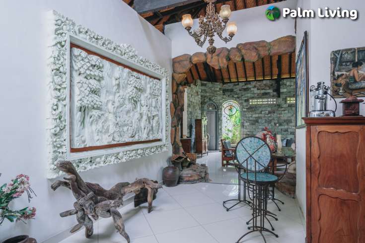 Spacious Garden Villa for Sale