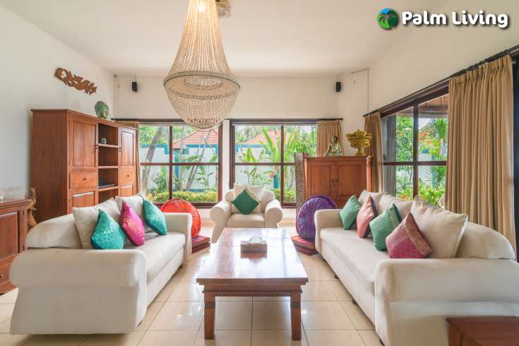 Tasteful Beachfront Villa with Guest House