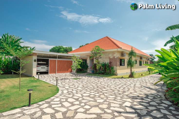 Spacious Beautiful Garden Villa for Sale