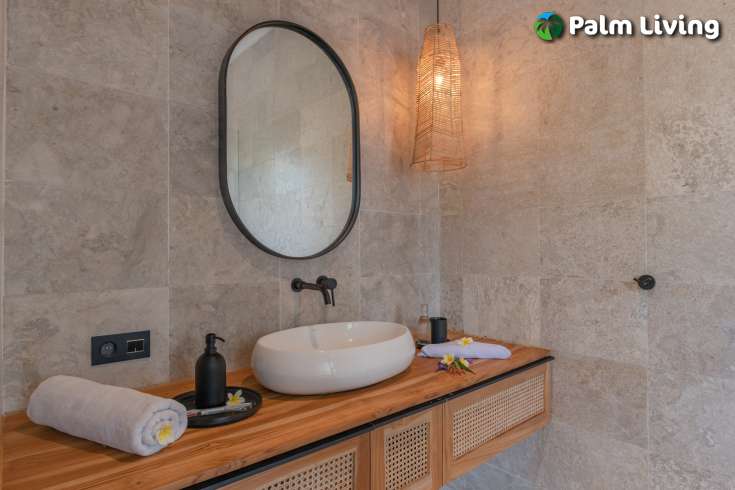 Absolute Beachfront Villa - Center Lovina
