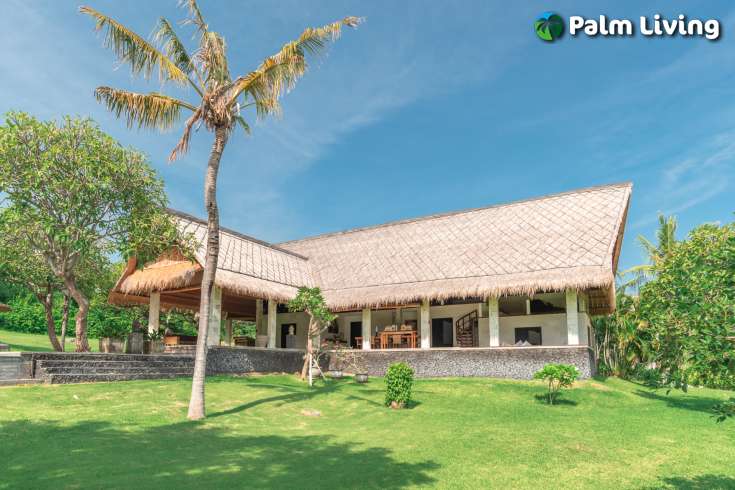 A Dream Villa with Beautiful Garden