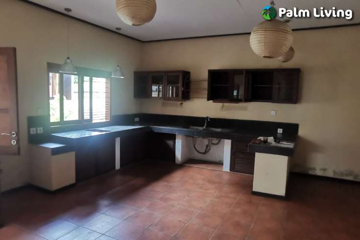 House & Restaurant For Sale