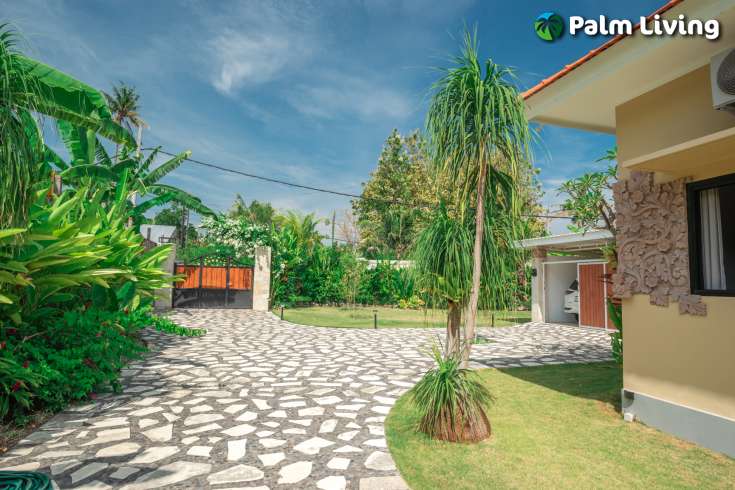 Spacious Beautiful Garden Villa for Sale
