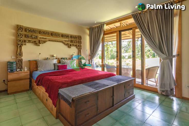 Guesthouse for Sale in Rice Fields