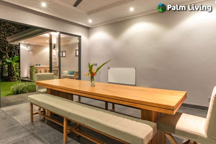 Luxury Villa Built on Large Land Plot
