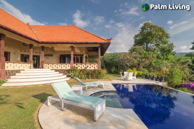 Balinese Hillside Villa in Nature for Sale