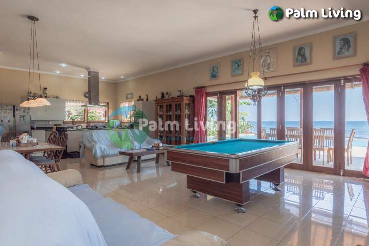 Charming Beachfront Close to Lovina