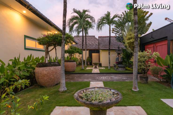 Beachfront villa with two joglo for sale