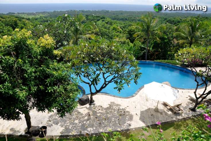 Spacious Hillside Villa in Kayuputih