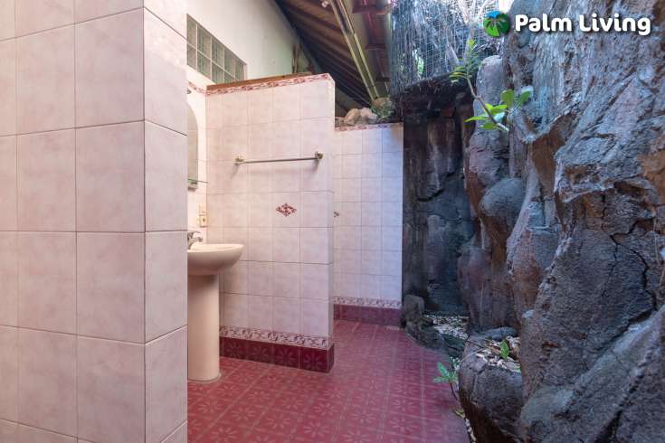 Bungalow And Restaurant For Sale Bali