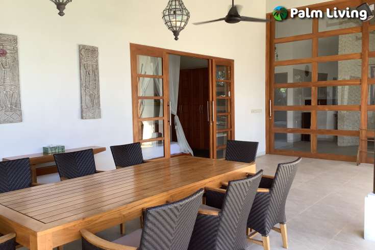 Spacious Beachfront Villa with Nice Garden