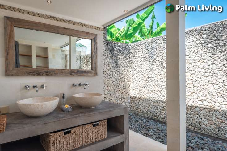 A Dream Villa with Beautiful Garden